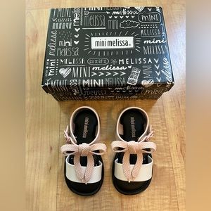 NEW Mini Melissa Bow Pink / Black Sandals - Size 7